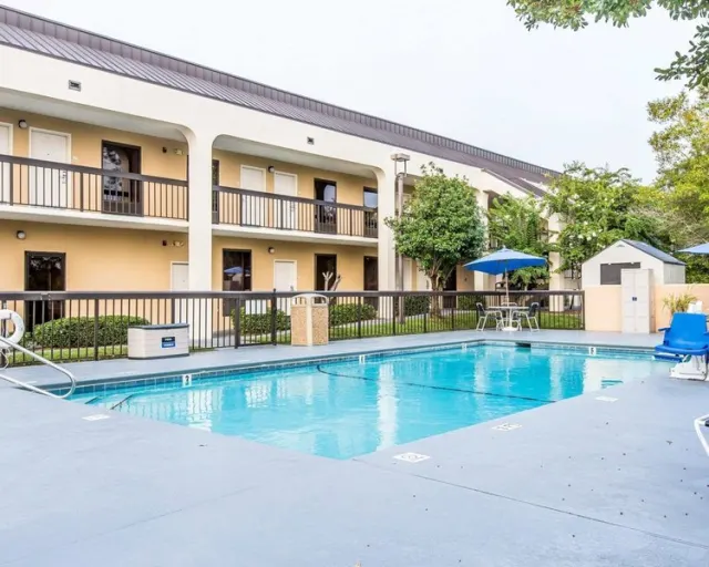 Quality Inn At the Mall Valdosta - photo 2