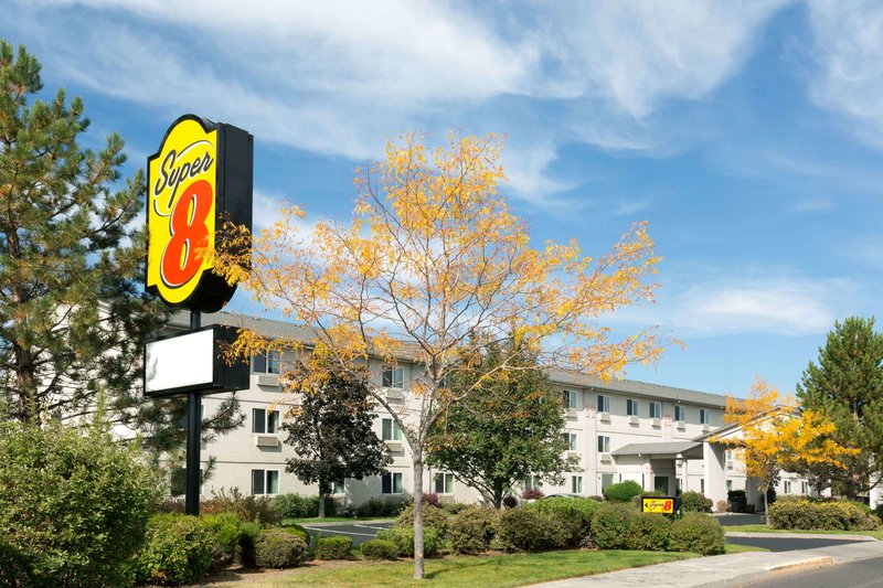 Super 8 by Wyndham Redmond - photo 1