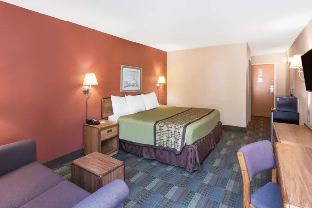 Days Inn by Wyndham Myrtle Beach - photo 4