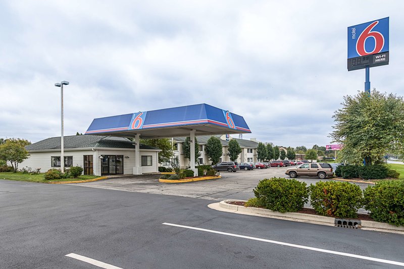 Red Roof Inn - foto 1