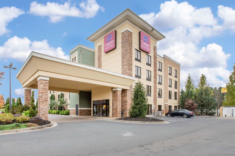 Comfort Suites - foto 1