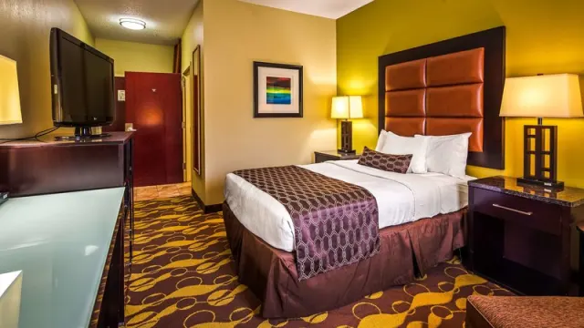 Best Western Plus WilmingtonCarolina Beach - photo 3