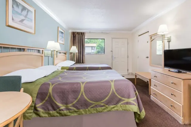 Super 8 by Wyndham Ft Walton Beach - photo 4