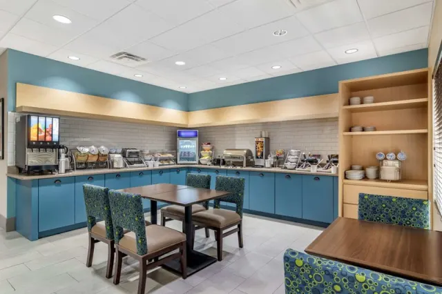 Comfort Inn & Suites - foto 4
