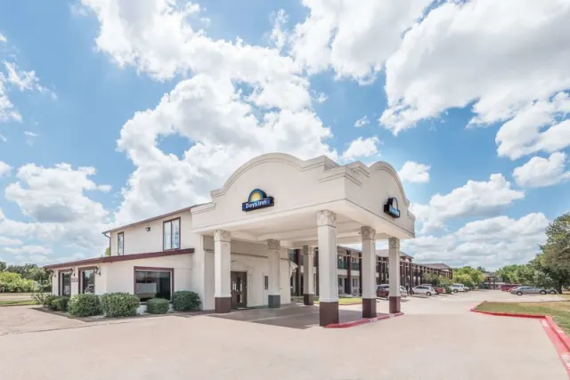 Days Inn by Wyndham Bryan College Station, College Station
