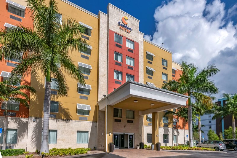 Comfort Suites Fort Lauderdale Airport South & Cruise Port - תמונה 1
