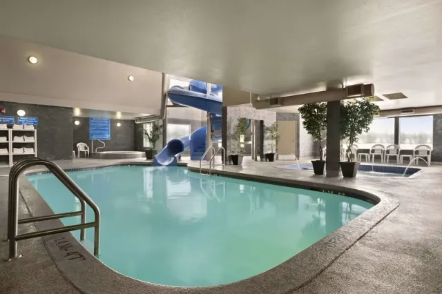 Days Inn by Wyndham Regina - photo 2