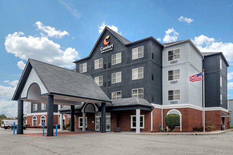 Comfort Inn & Suites - foto 1