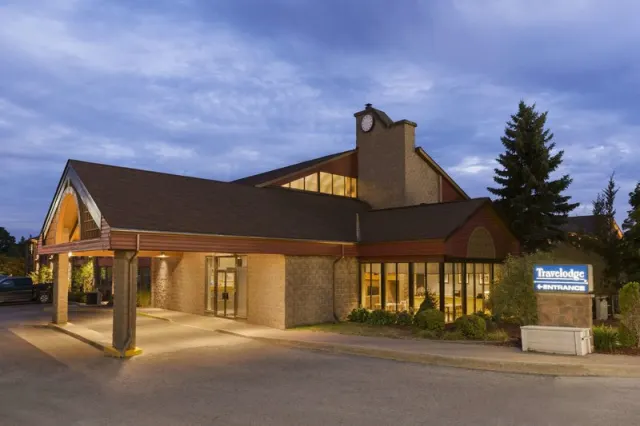 Travelodge by Wyndham Barrie on Bayfield - photo 2