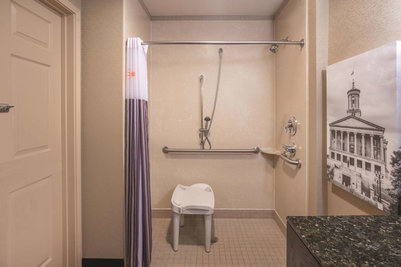 La Quinta Inn & Suites by Wyndham Smyrna TN - Nashville – Foto 1