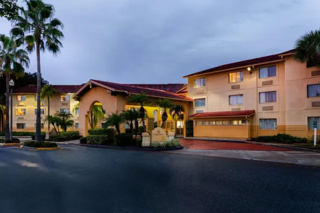 La Quinta Inn & Suites by Wyndham St. Pete - Clearwater Airpt, Clearwater