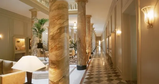Hôtel Des Trois Couronnes & Destination Spa - photo 2