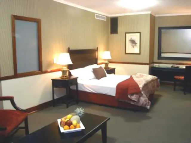 Burke & Wills Toowoomba - photo 2