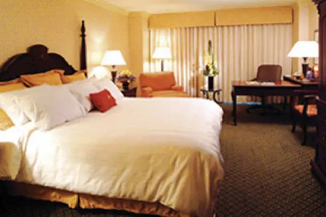 Astor Crowne Plaza  New Orleans French Quarter - photo 2