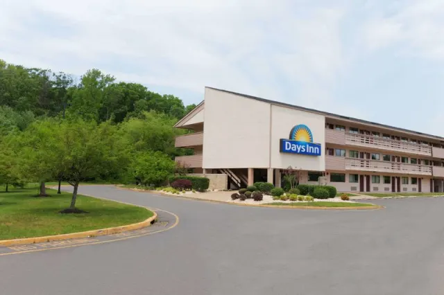 Days Inn by Wyndham Monmouth JunctionS BrunswickPrinceton - photo 2