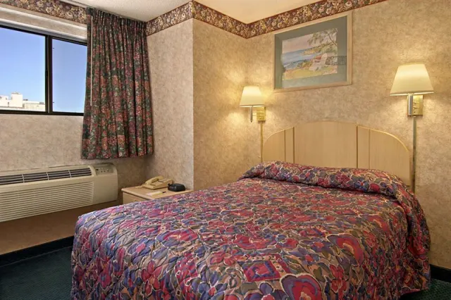 Super 8 by Wyndham Atlantic City - photo 3