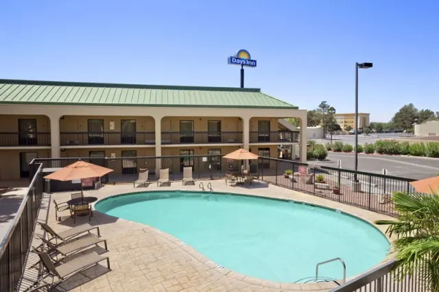 Days Inn by Wyndham Las Cruces - photo 2