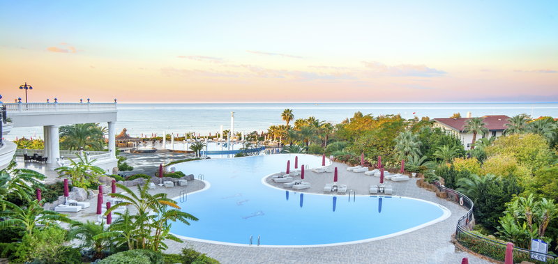 Starlight Resort Hotel - foto 1
