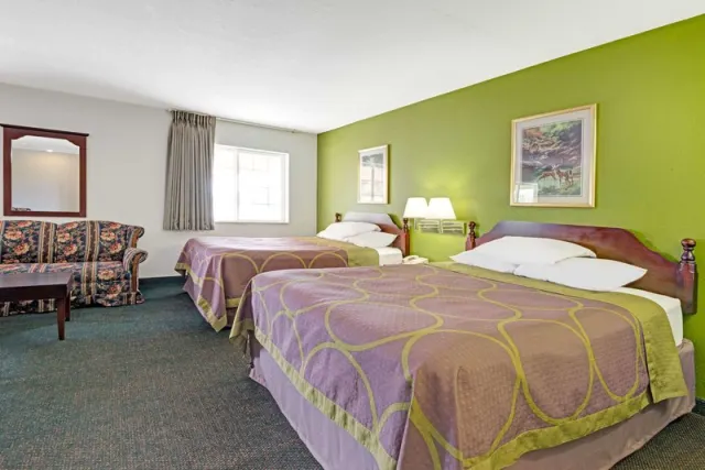 Super 8 by Wyndham De Soto - photo 3