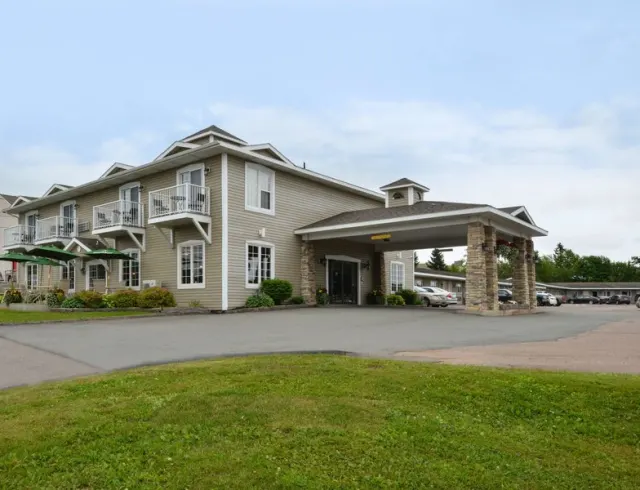 Canadas Best Value Inn & Suites - photo 2