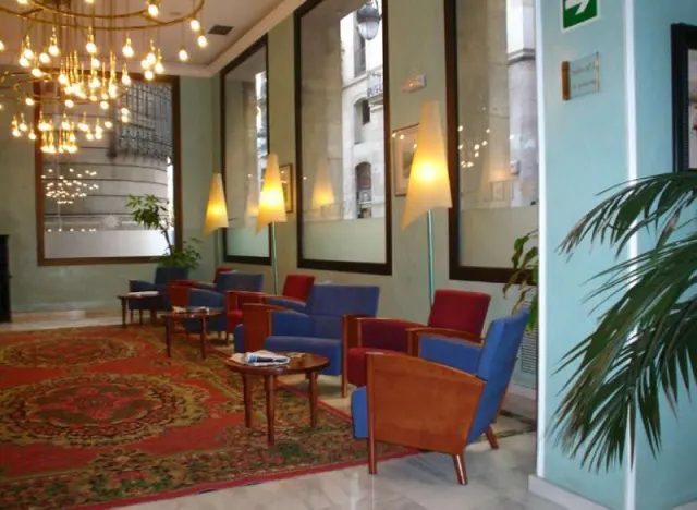 Gran Hotel Barcino - photo 2