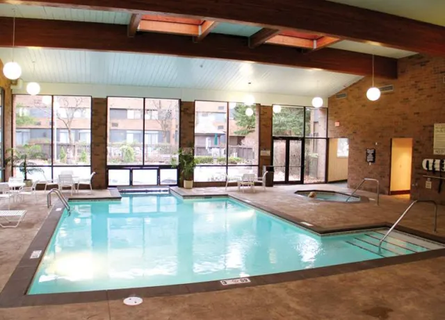 Sheraton Grand Rapids Airport Hotel - foto 2