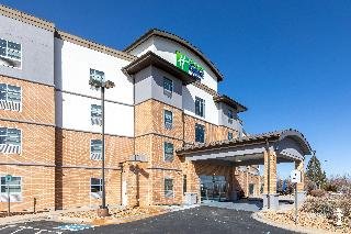 Holiday Inn Express & Suites Denver NE - Brighton - photo 4