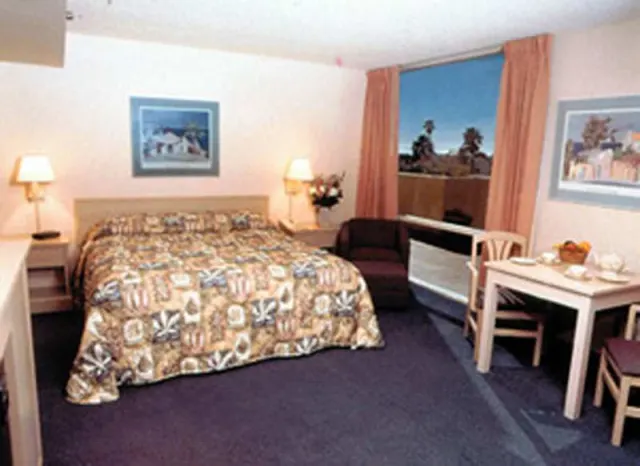 Gateway Hotel Santa Monica - photo 2