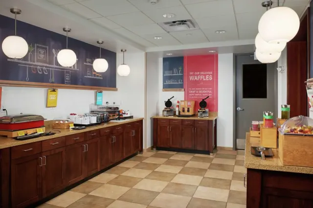 Hampton Inn & Suites Salem - 照片 4