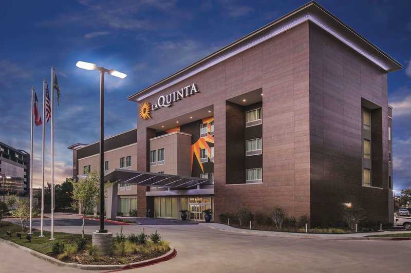 La Quinta Inn & Suites by Wyndham Dallas - Richardson - photo 1
