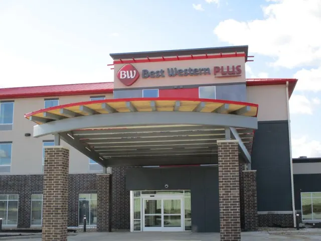 Best Western Plus Lakeview Hotel, Madison