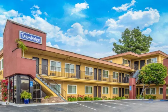 Jenn S. Travelodge by Wyndham Burbank-Glendale - foto 3