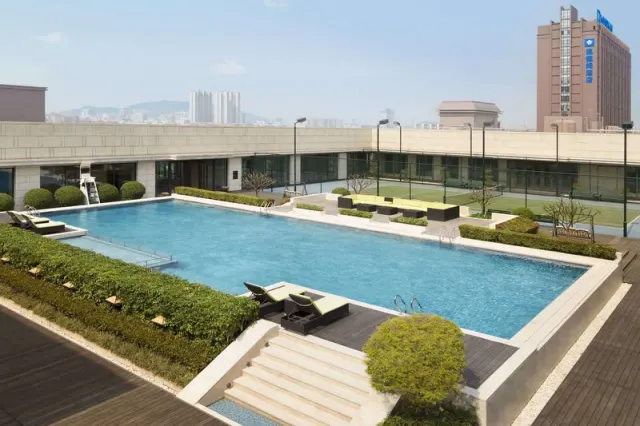 Wyndham Jinjiang - photo 3