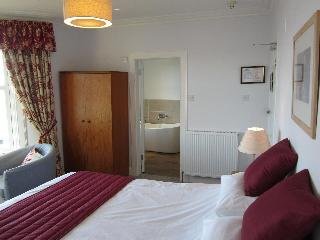 Ronebhal Guest House - photo 1