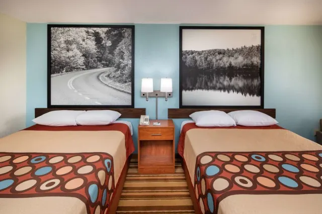 Super 8 by Wyndham Burlington NC - photo 3