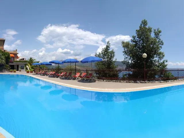 King’s Residence Hotel - photo 2