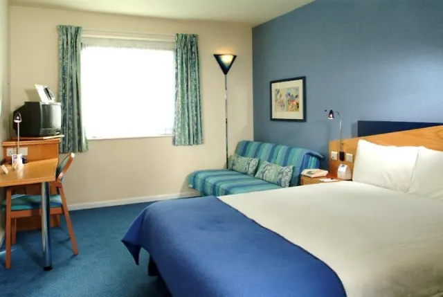 Holiday Inn Express Bristol City Centre - photo 2