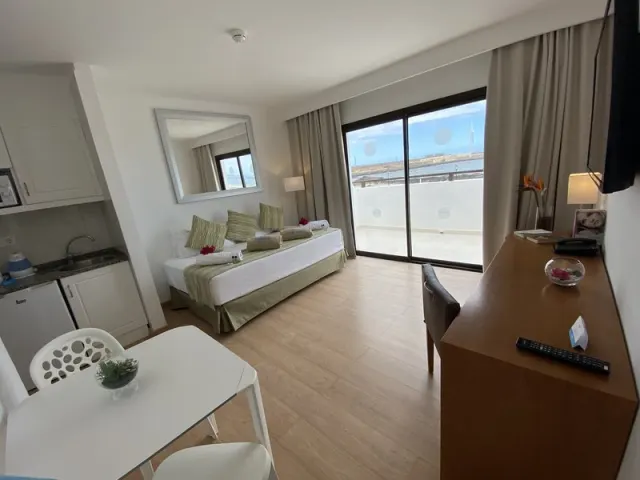 Apartamentos Hesperia Bristol Playa - photo 4