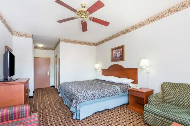 All Day Hotel - photo 2