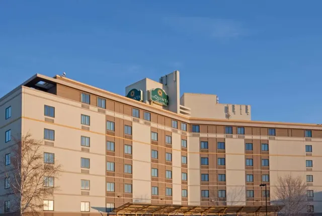 La Quinta Inn & Suites by Wyndham Boston Somerville - foto 3