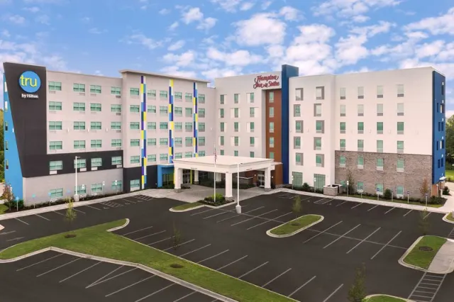 Tru by Hilton Charlotte Airport Lake Pointe, Charlotte