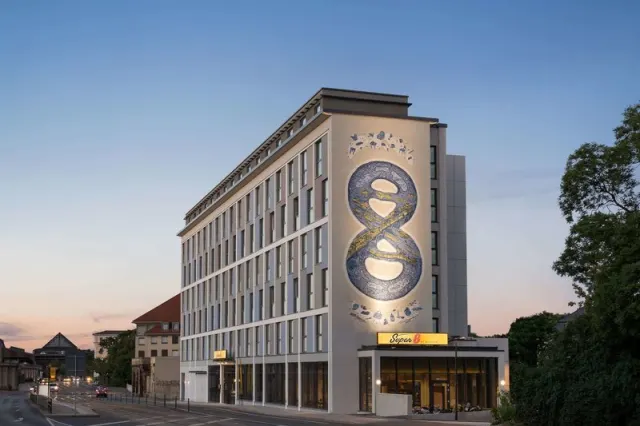 Super 8 by Wyndham Dresden, Dresden