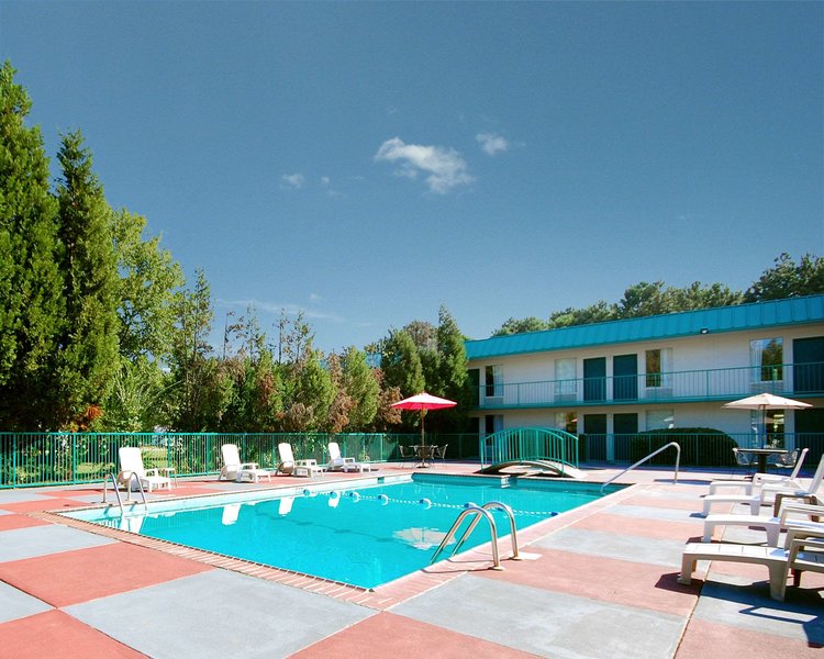 Rodeway Inn & Suites - foto 1