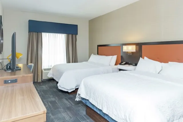 Hampton Inn  Suites Morgantown  University Town Centre - photo 4
