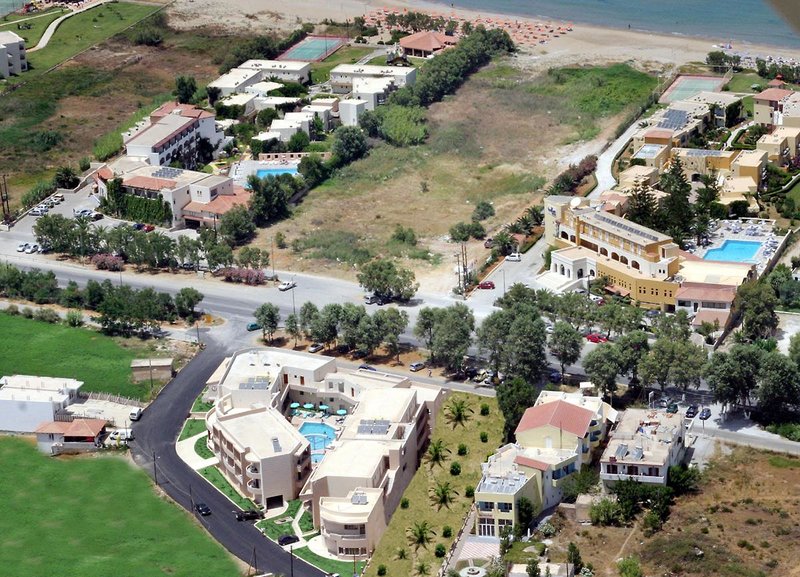 Delfina Boutique Hotel - photo 1