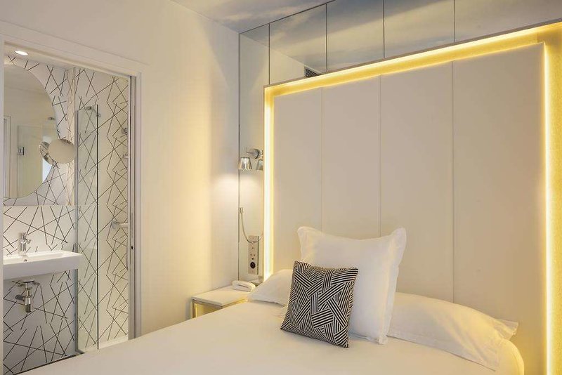 Nouvel Hotel Eiffel - photo 1