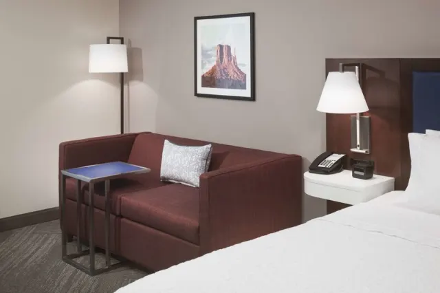 Hampton Inn & Suites Phoenix Downtown - photo 3