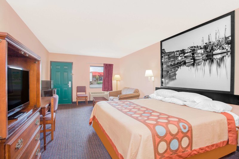 Super 8 by Wyndham Columbia - photo 1
