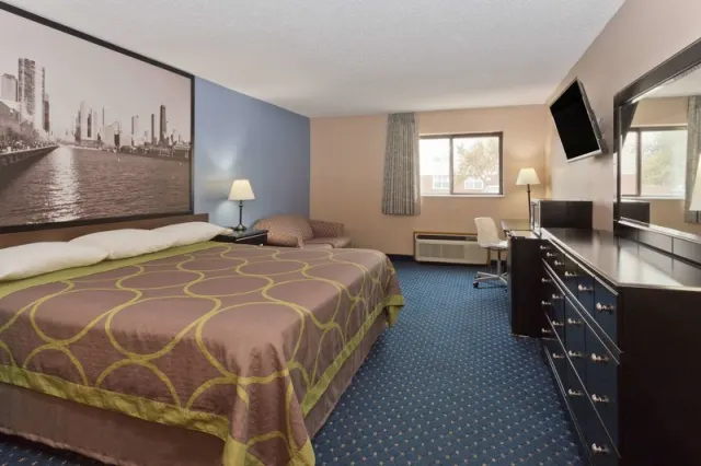 Super 8 by Wyndham Rockford - photo 3