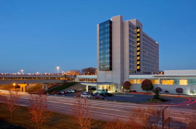 Hyatt Regency Pittsburgh International Airport - photo 2